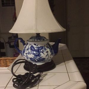 Porcelain lamp